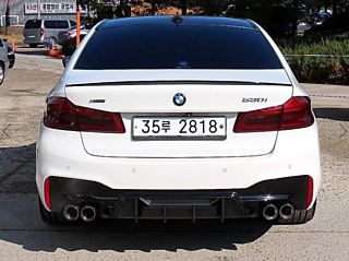 BMW 5-SERIES G30 2019