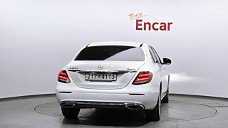 MERCEDES BENZ E-CLASS W213 2018