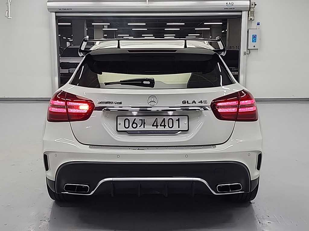 MERCEDES BENZ GLA-CLASS X156 2017