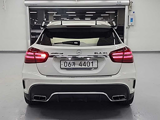 MERCEDES BENZ GLA-CLASS X156 2017