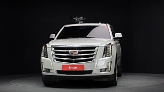 CADILLAC ESCALADE 2018