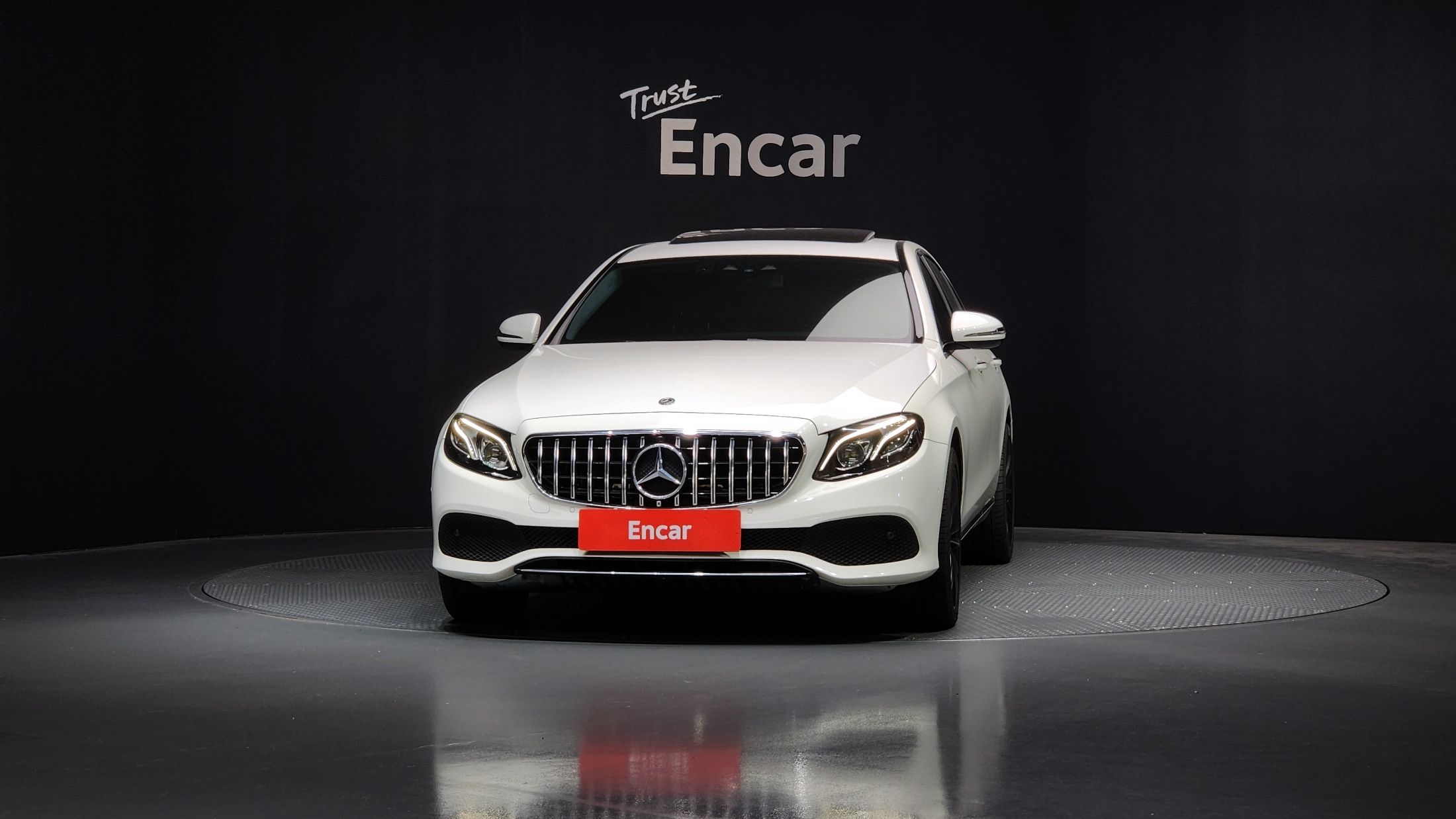 MERCEDES BENZ E-CLASS W213 2018