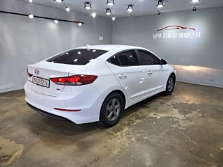 HYUNDAI AVANTE AD 2016