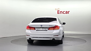 BMW 5-SERIES G30 2018