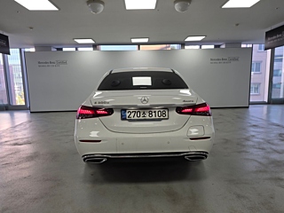 MERCEDES BENZ E-CLASS W213 2021