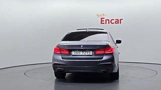 BMW 5-SERIES G30 2017