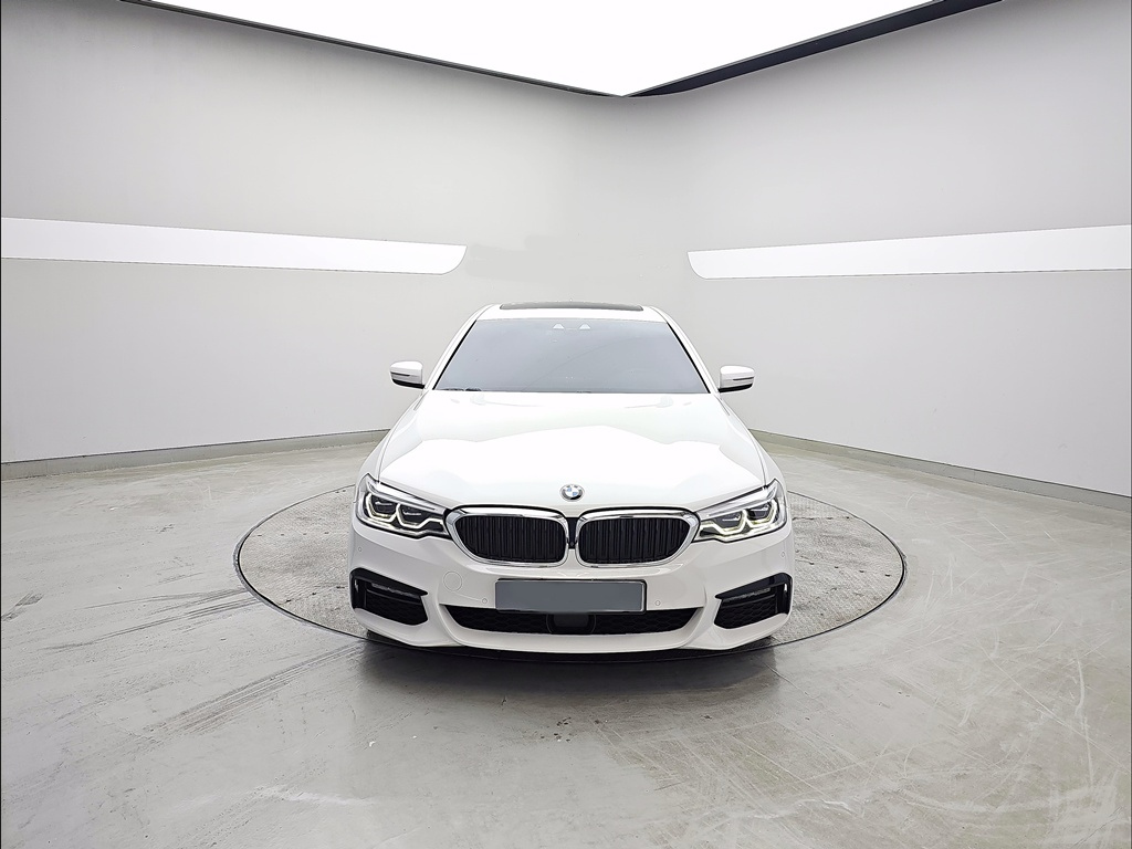 BMW 5-SERIES G30 2020