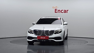 MERCEDES BENZ E-CLASS W213 2019