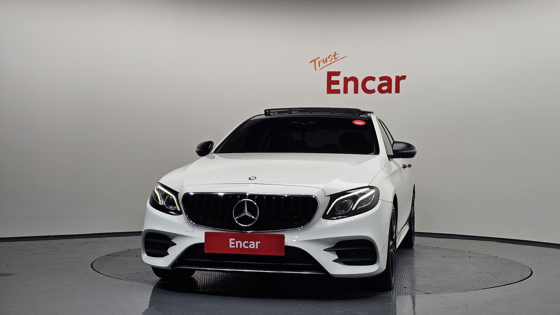 MERCEDES BENZ E-CLASS W213 2017