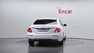 MERCEDES BENZ E-CLASS W213 2018
