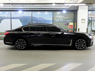 BMW 7-SERIES G11 2021