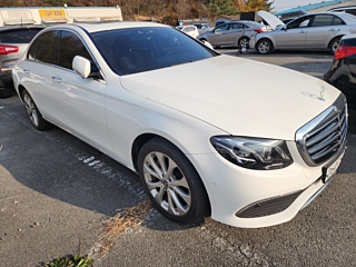 MERCEDES BENZ E-CLASS W213 2017