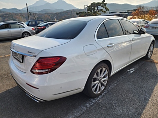 MERCEDES BENZ E-CLASS W213 2017