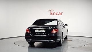 MERCEDES BENZ E-CLASS W213 2016