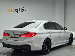 BMW 5-SERIES G30 2019