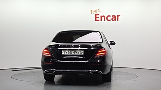 MERCEDES BENZ E-CLASS W213 2019