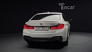 BMW 5-SERIES G30 2017