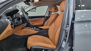 BMW 5-SERIES G30 2019