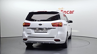 KIA CARNIVAL 2018