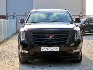 CADILLAC ESCALADE 2017