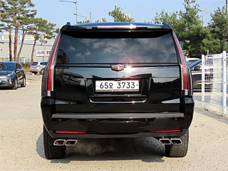 CADILLAC ESCALADE 2017