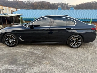 BMW 5-SERIES G30 2023