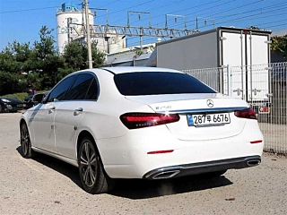 MERCEDES BENZ E-CLASS W213 2021