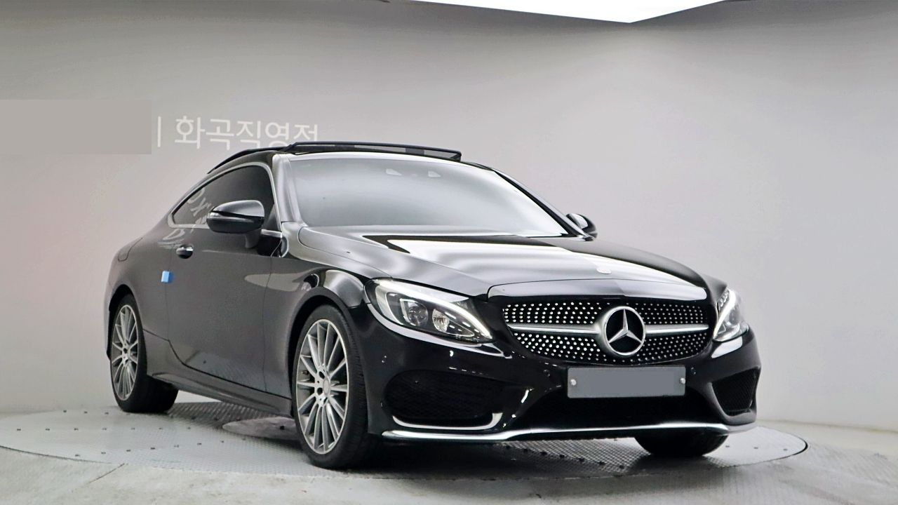 MERCEDES BENZ C-CLASS W205 2016