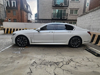 BMW 7-SERIES G11 2021