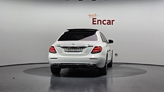 MERCEDES BENZ E-CLASS W213 2019