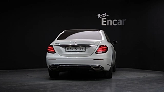 MERCEDES BENZ E-CLASS W213 2019