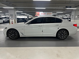 BMW 5-SERIES G30 2018