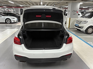 BMW 5-SERIES G30 2017