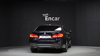 BMW 5-SERIES G30 2019