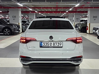 VOLKSWAGEN JETTA 2024