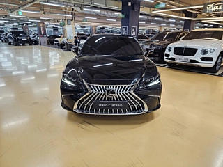 LEXUS ES300H 2025