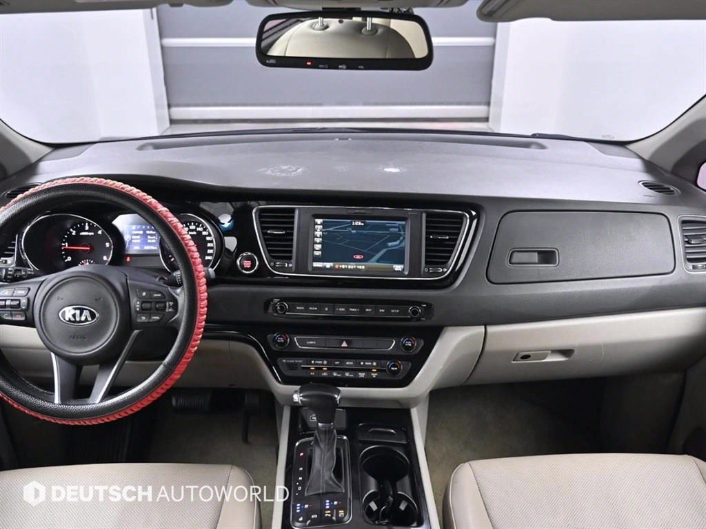 KIA CARNIVAL 2017