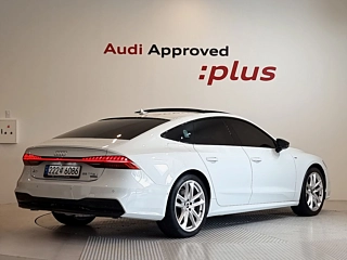 AUDI A7 4K 2024