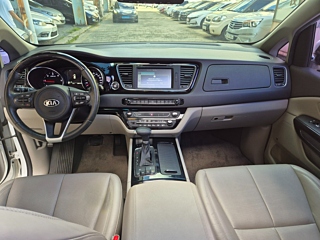 KIA CARNIVAL 2017