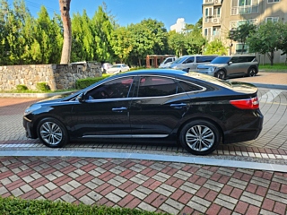 HYUNDAI GRANDEUR HG 2016