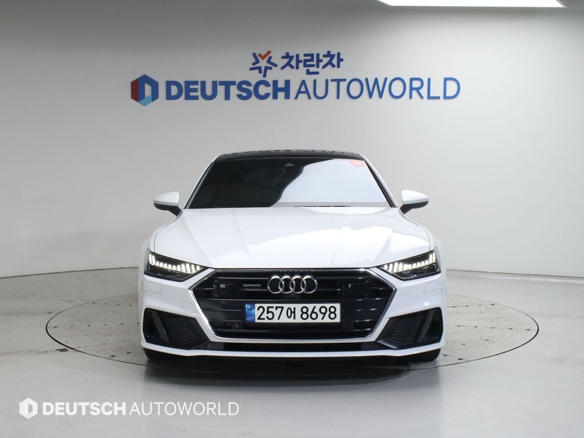 AUDI A7 4K 2021