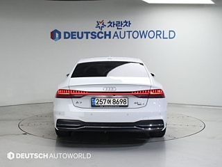 AUDI A7 4K 2021