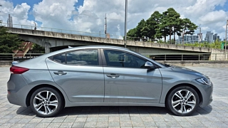 HYUNDAI AVANTE AD 2016