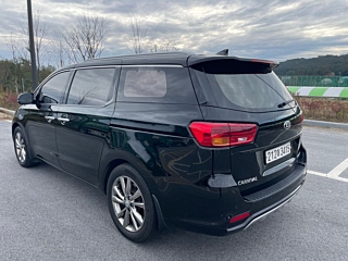 KIA CARNIVAL 2018