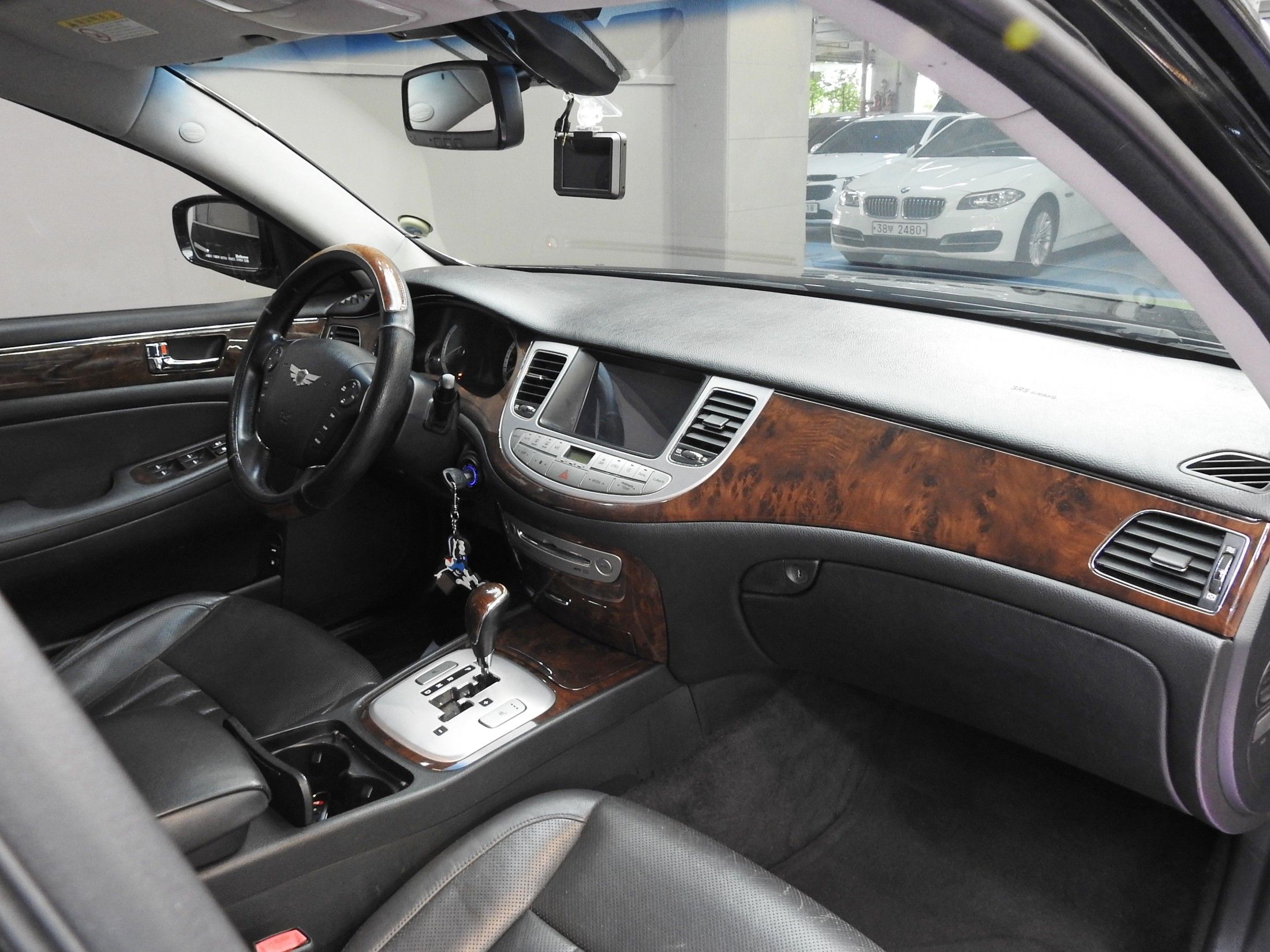 HYUNDAI GENESIS 2010