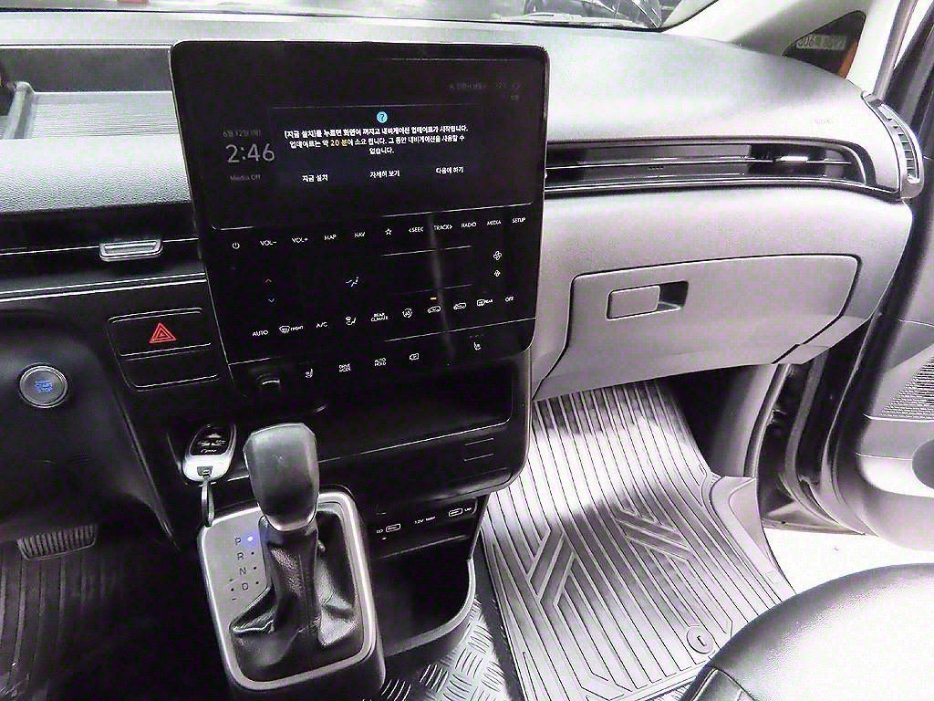HYUNDAI STARIA 2021