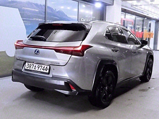 LEXUS UX250H 2021