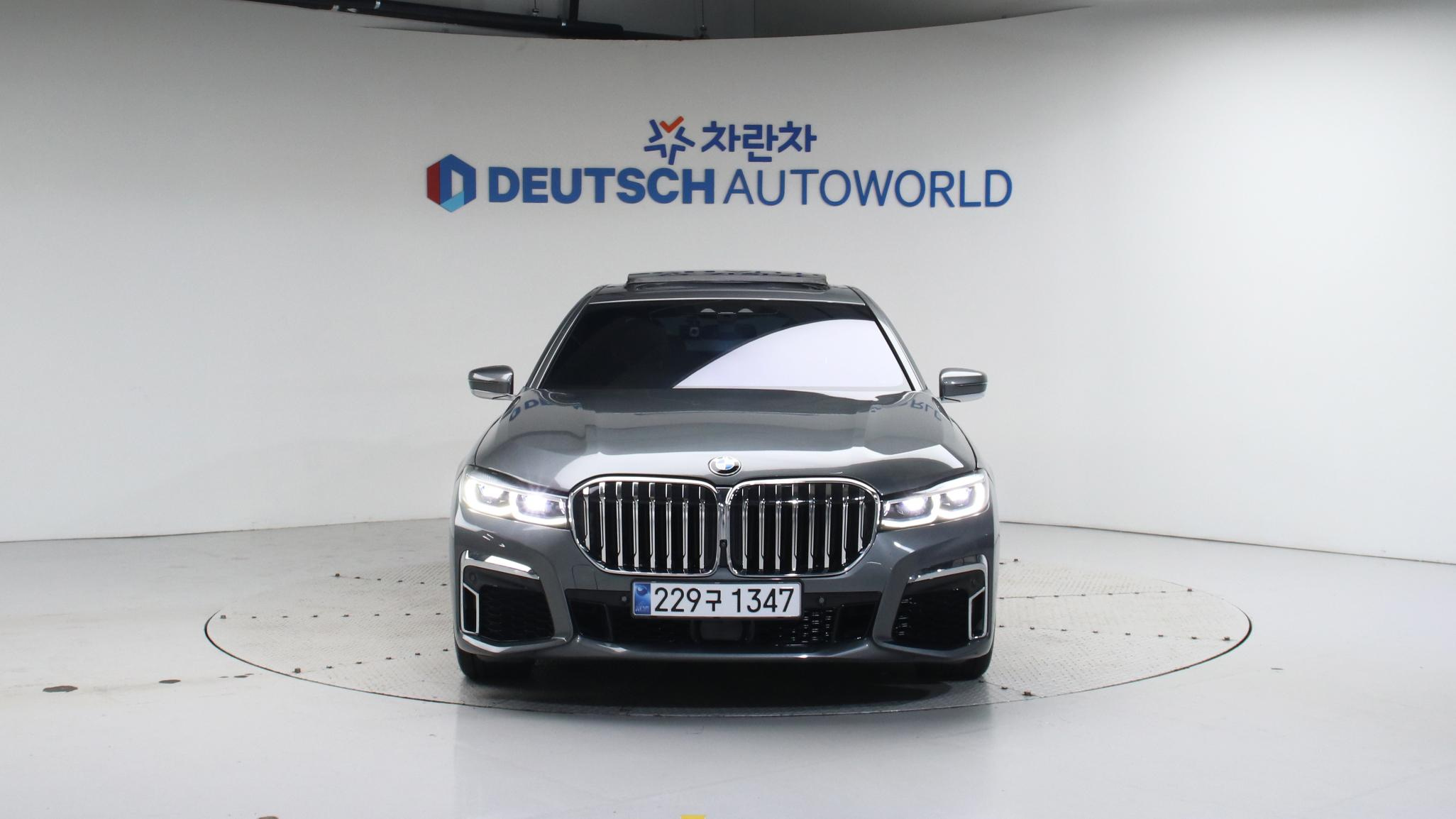 BMW 7-SERIES G11 2016