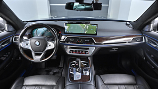BMW 7-SERIES G11 2016