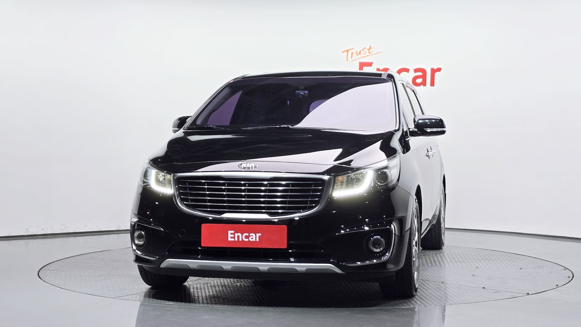 KIA CARNIVAL 2016